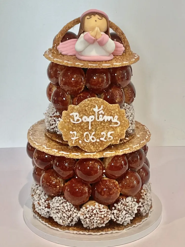 Gâteau baptême artisan près de Plaisir